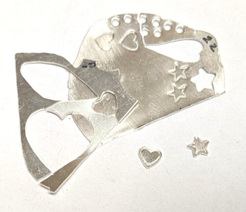 Judy Larson's Hearts and Flowers Charms - , Classic Wire Jewelry, Cutting, Cutting Tool, Cutters, Filing, Finishing, Butane Torch, Soldering, Solder, Design, Use a 1.8mm hole punch for dot embellishments.